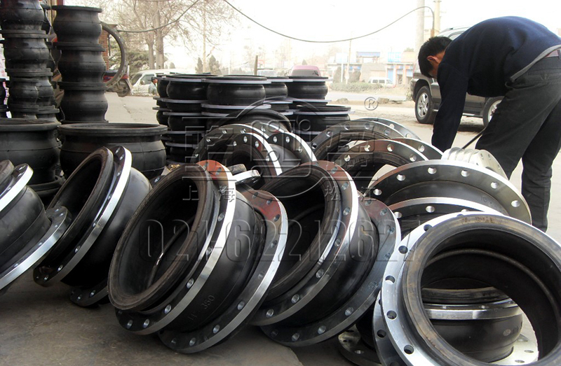 遼寧省本溪市桓仁自治縣大口徑異徑橡膠接頭發(fā)貨圖