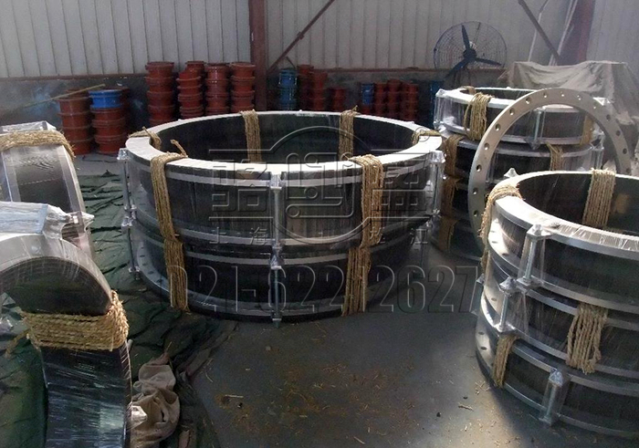 大翻邊異徑橡膠接頭發(fā)貨圖