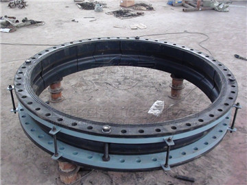 大口徑翻邊橡膠接頭的性能特點(diǎn)